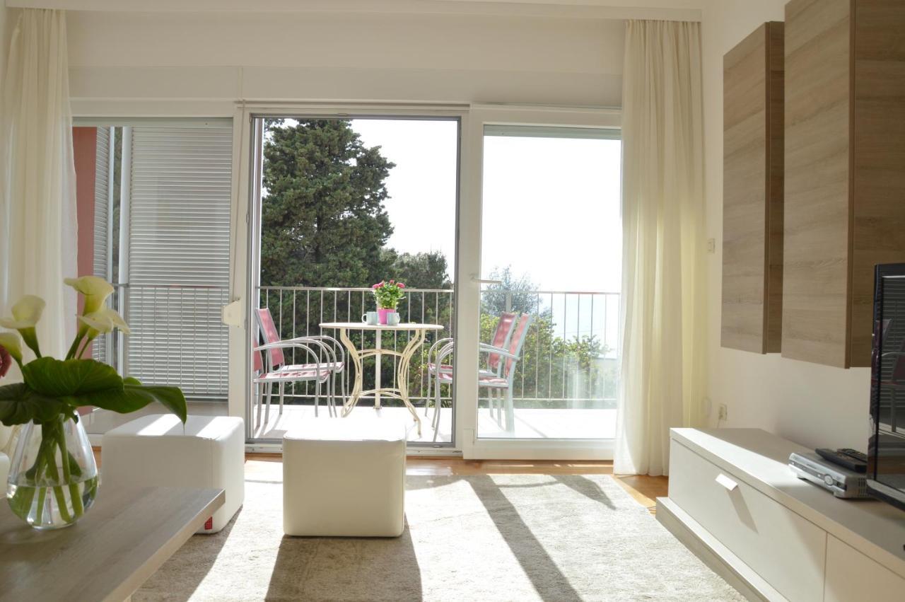 Apartment Silvija Sea View อูมัค ภายนอก รูปภาพ